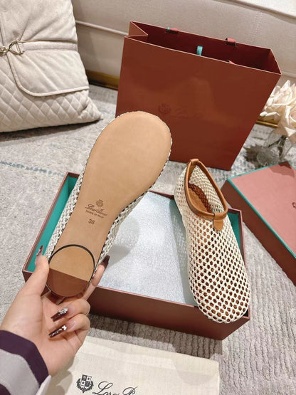 FLAT SHOES IN CREAM WHITE MESH FABRIC