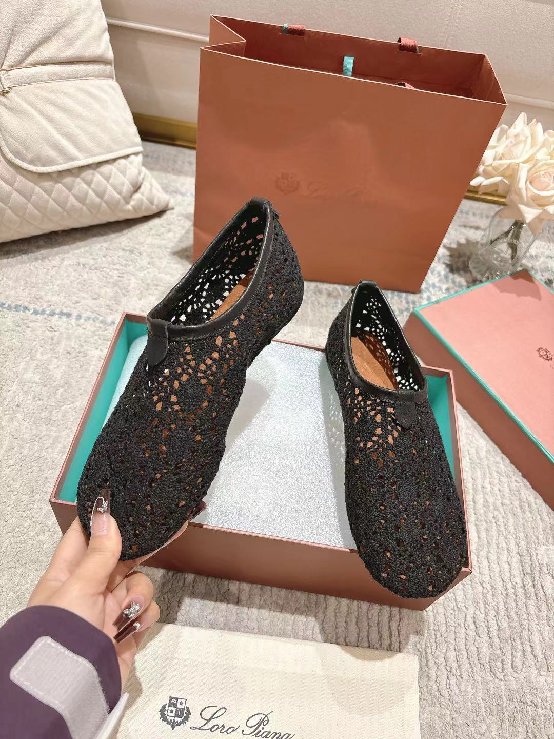 FLAT SHOES 25 IN BLACK MESH FABRIC