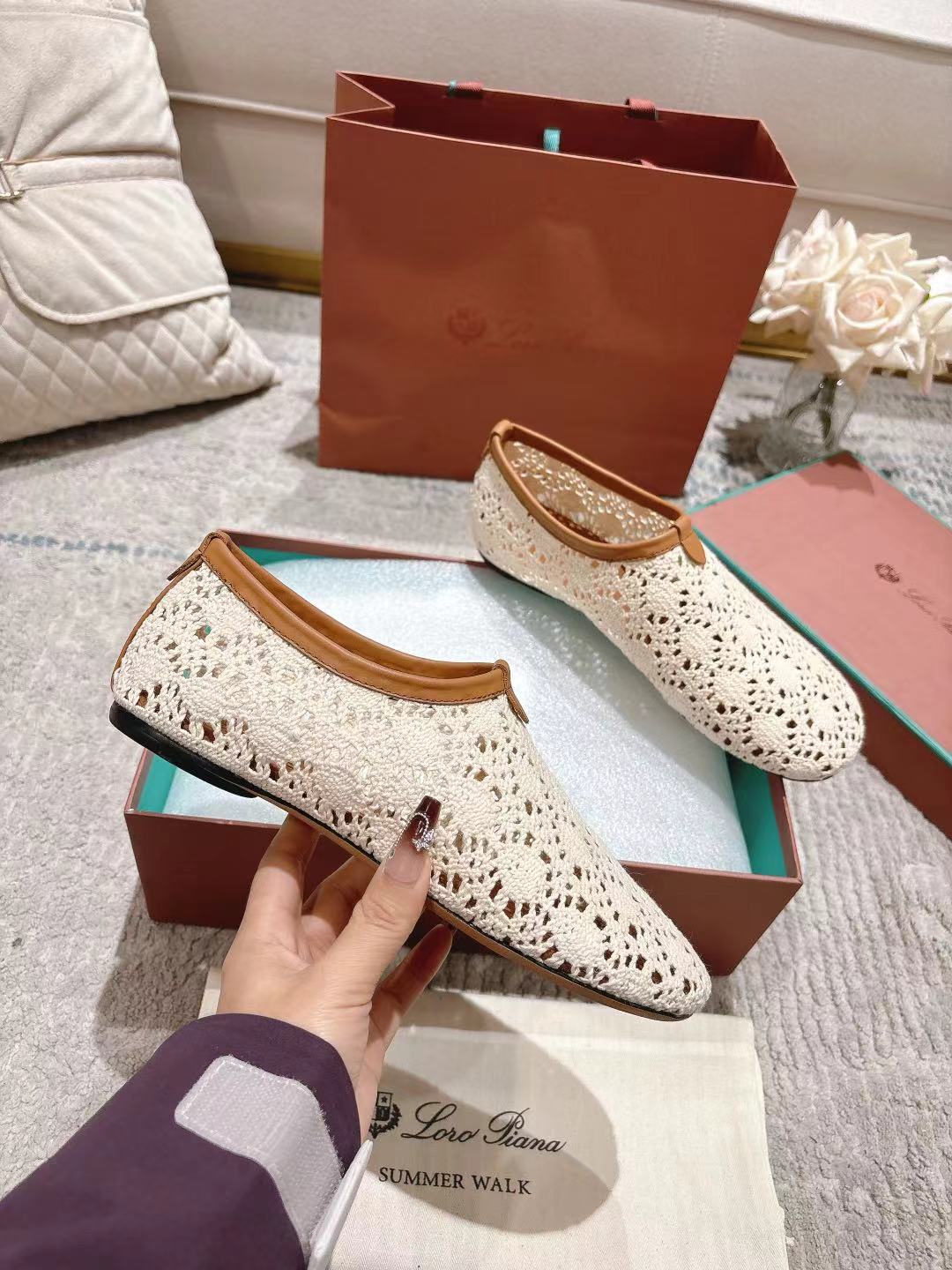FLAT SHOES 25 IN WHITE MESH FABRIC