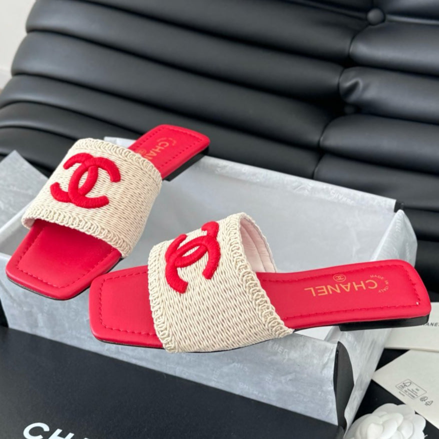 WOVEN SLIDE IN RAFFIA AND RUBY RED LAMBSKIN