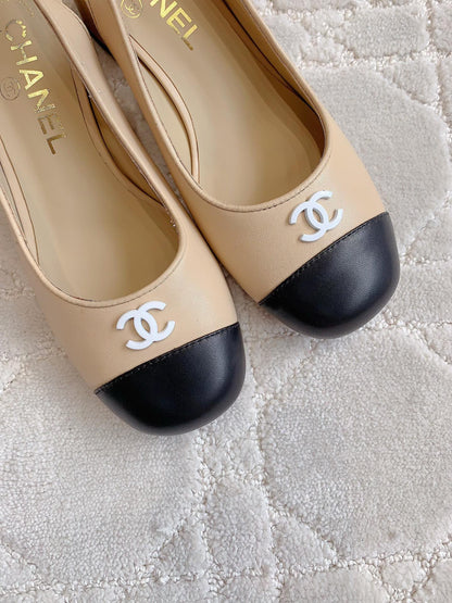 SLINGBACKS IN BEIGE CREAM MIX BLACK SHEEPSKIN