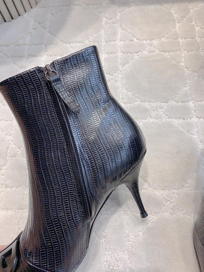 POINTED-TOE HIGH HEEL BOOTS IN BLACK LIZARD EMBOSSED CALFSKIN