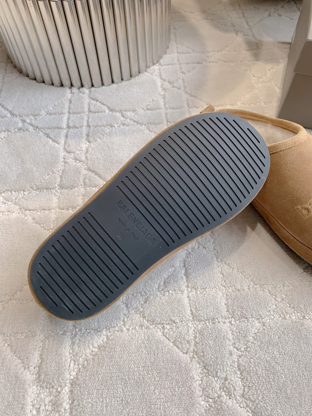 ALASKA SLIPPER IN CAMEL BROWN SUEDE