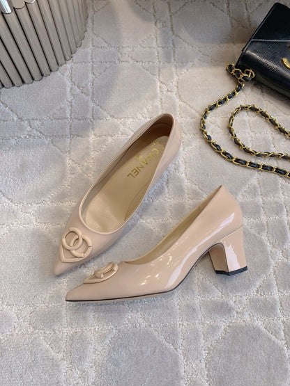 HIGH PUMP 65 MM IN BEIGE CREAM PATENT CALFSKIN