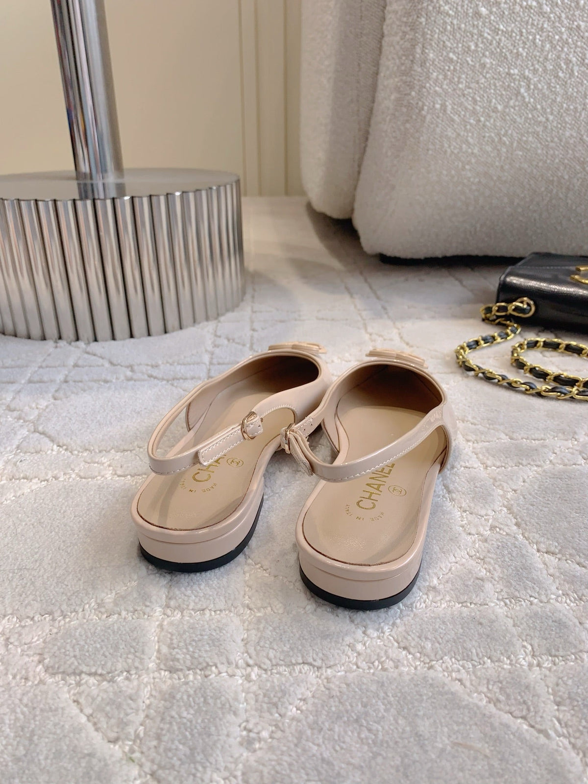 FLAT SLINGBACKS 2 CM IN BEIGE CREAM PATENT CALFSKIN