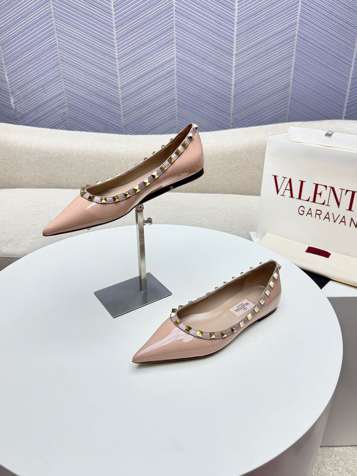 ROCKSTUD FLAT PUMP IN NUDE TAN CALFSKIN