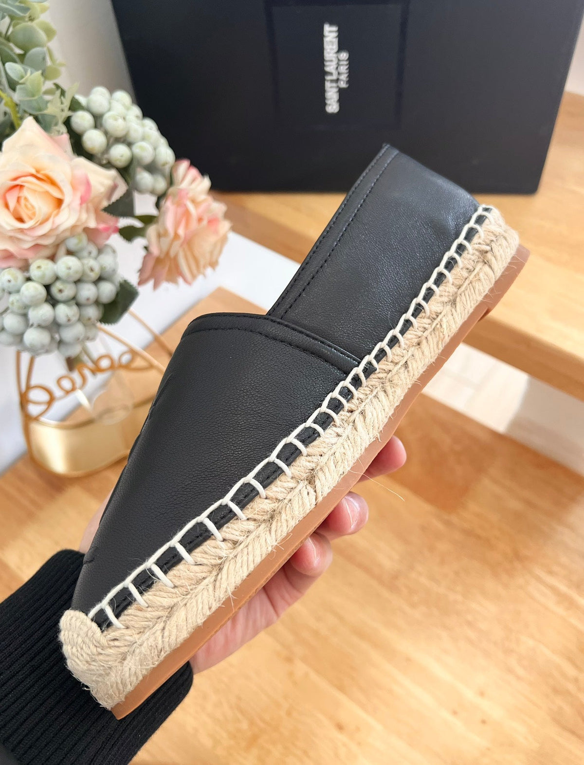 SL YVES EMBOSSED LOGO SLIP ON BLACK CALFSKIN