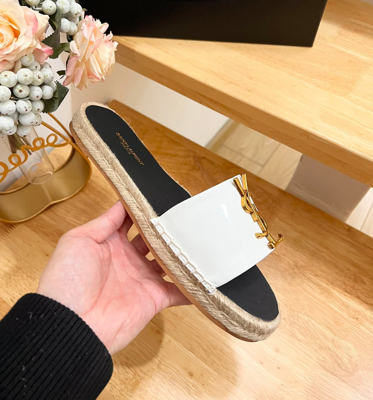 SL YVES LOGO SLIPPER BLACK AND WHITE CALFSKIN