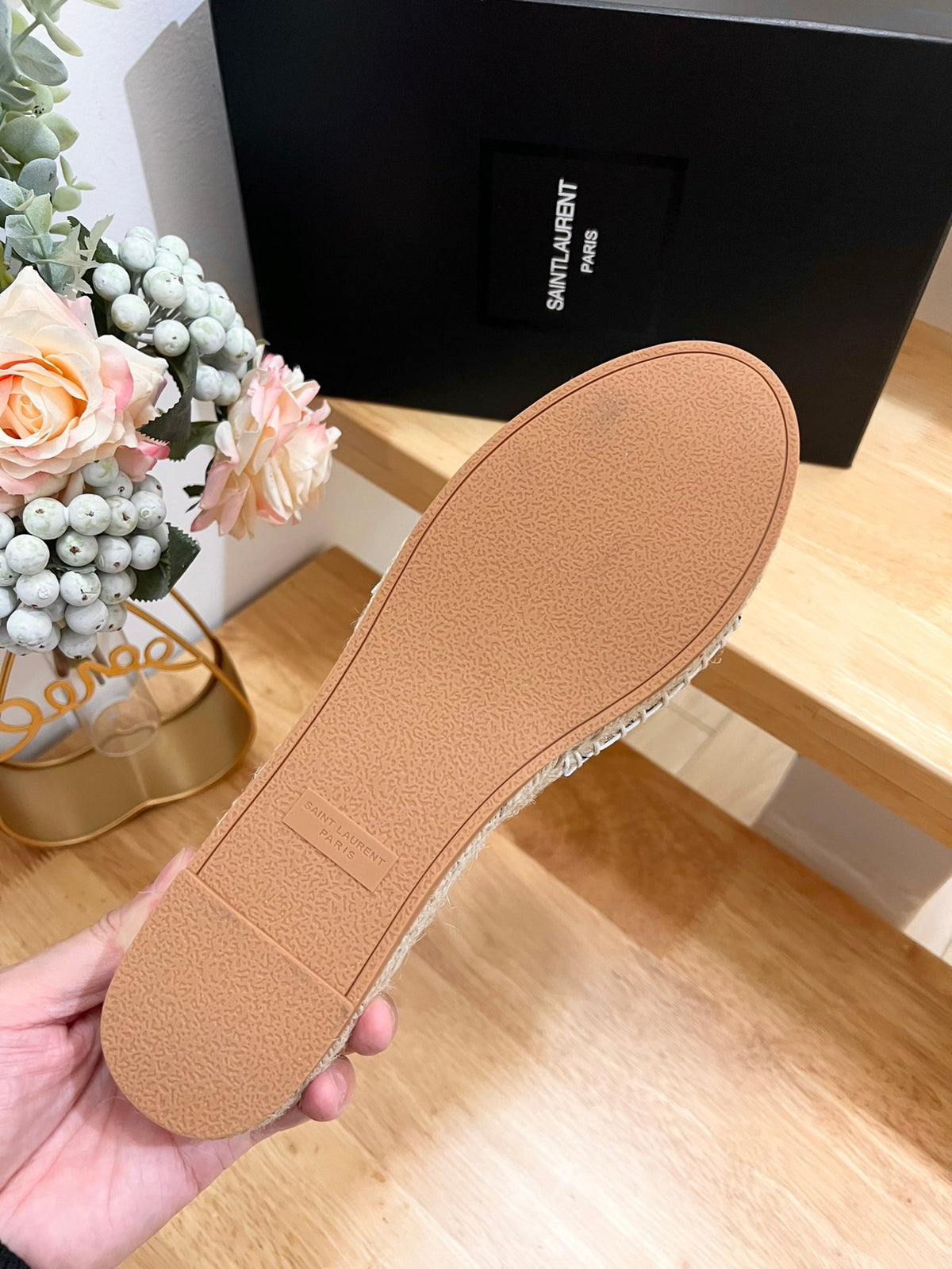 SL YVES LOGO SLIPPER BLACK CALFSKIN
