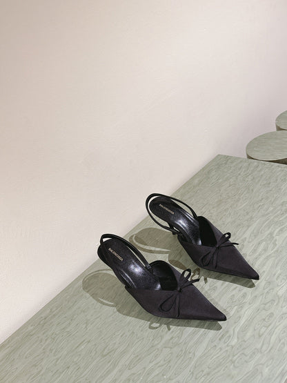POINTED HIGH SLINGBLACK WITH BOW IN BLACK SILK