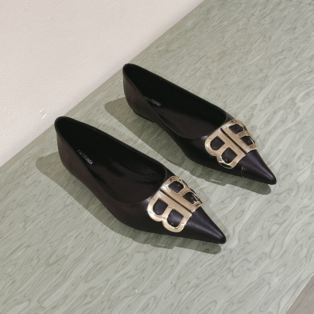 POINTED BB GOLD BUCKLE BALLET FLAT IN BLACK SMOOTH LAMBSKIN
