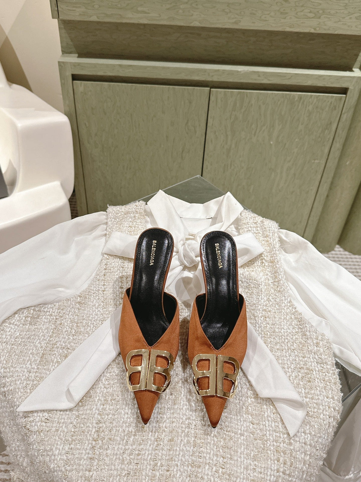 POINTED BB GOLD BUCKLE HIGH MULES IN BROWN RUST SILK