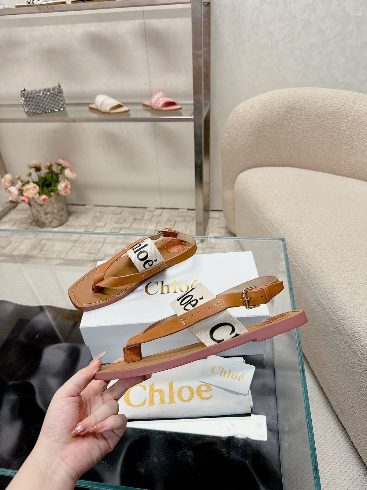 THONG SANDALS IN CINNAMON BROWN CALFSKIN AND WHITE CANVAS