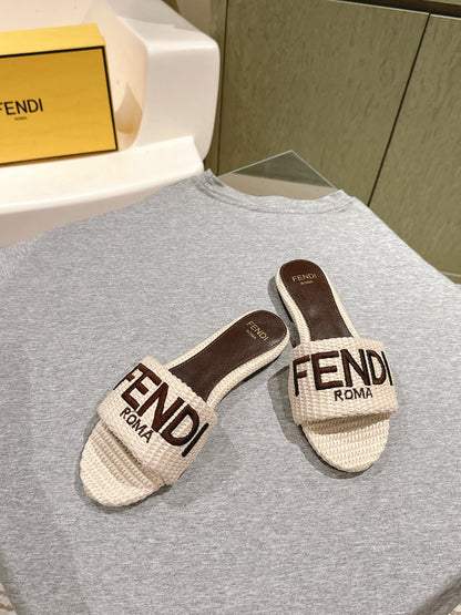 FENDI SIGNATURE MULE SLIDES IN WHITE FIBRE WITH BROWN EMBROIDERED LOGO