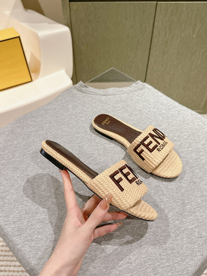 FENDI SIGNATURE MULE SLIDES IN BEIGE FIBRE WITH BROWN EMBROIDERED LOGO