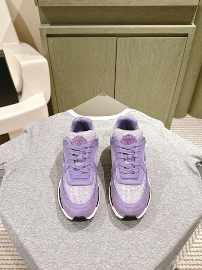 TRAINERS IN LIGHT PURPLE SUEDE AND CALFSKIN