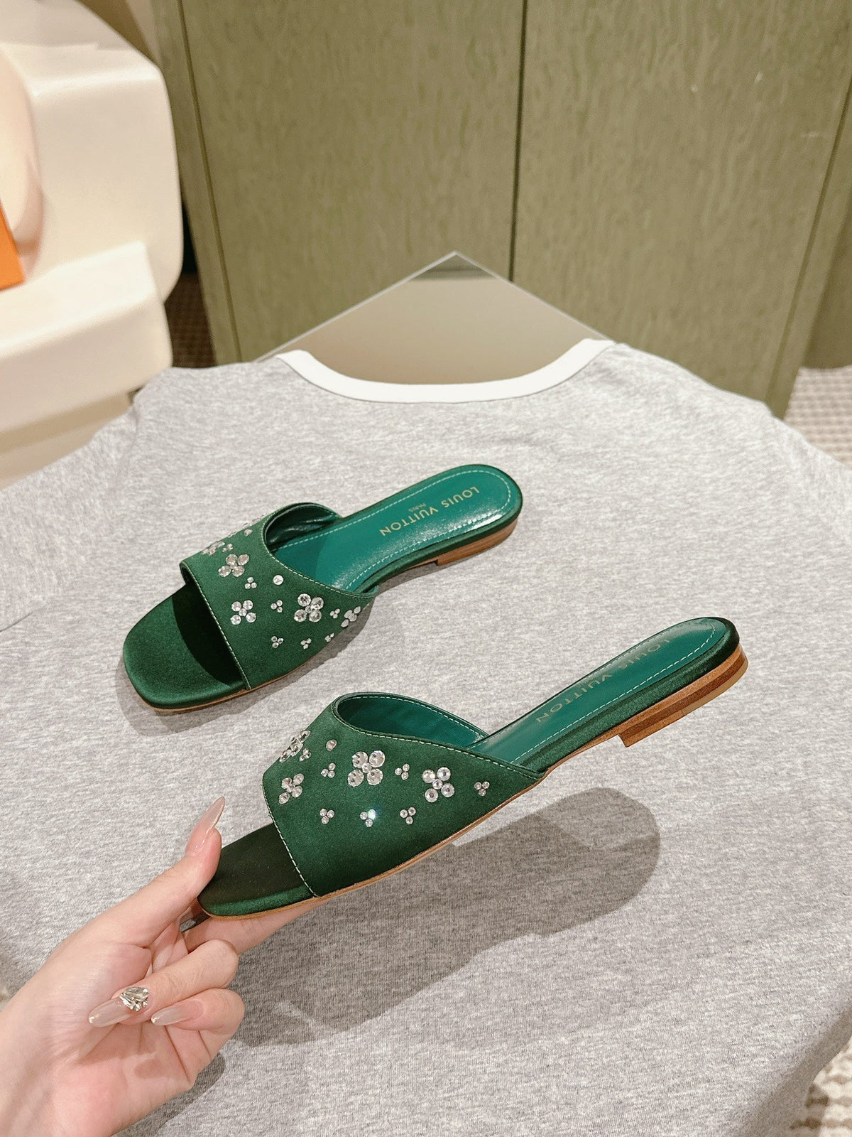 LV WOMEN FLAT MULE IN GREEN FOREST SATIN WITH RHINESTONE