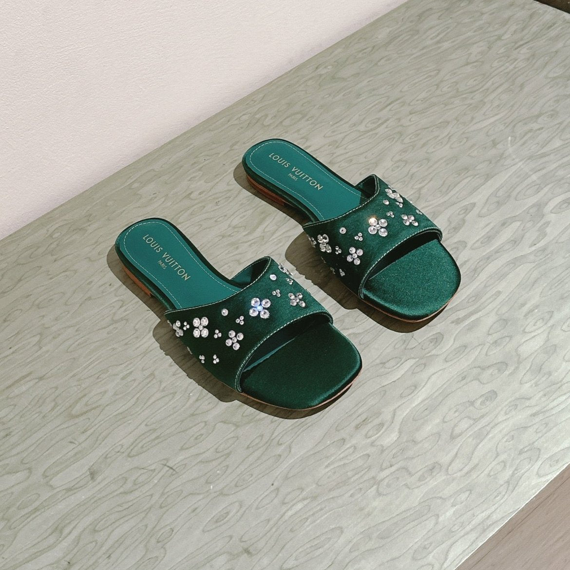 LV WOMEN FLAT MULE IN GREEN FOREST SATIN WITH RHINESTONE