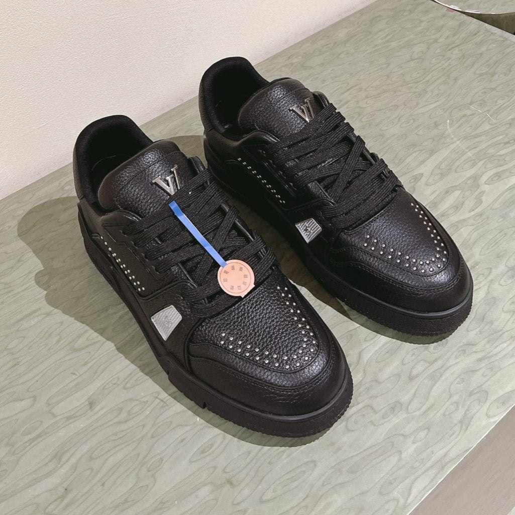 LV TRAINER SNEAKER IN BLACK CALFSKIN