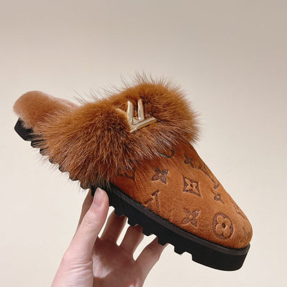 COSY FLAT COMFORT CLOG IN BRONZE BROWN MONOGRAM LAMB WOOL AND MINK FUR