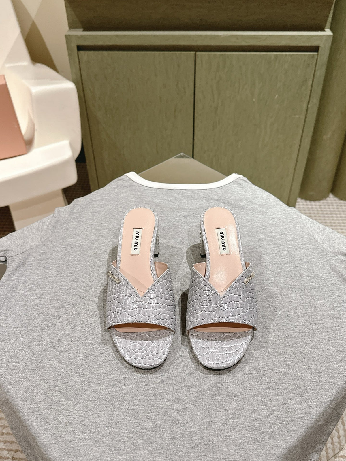 JEWELLED HEEL 55 MULE SANDALS IN SILVER CALFSKIN