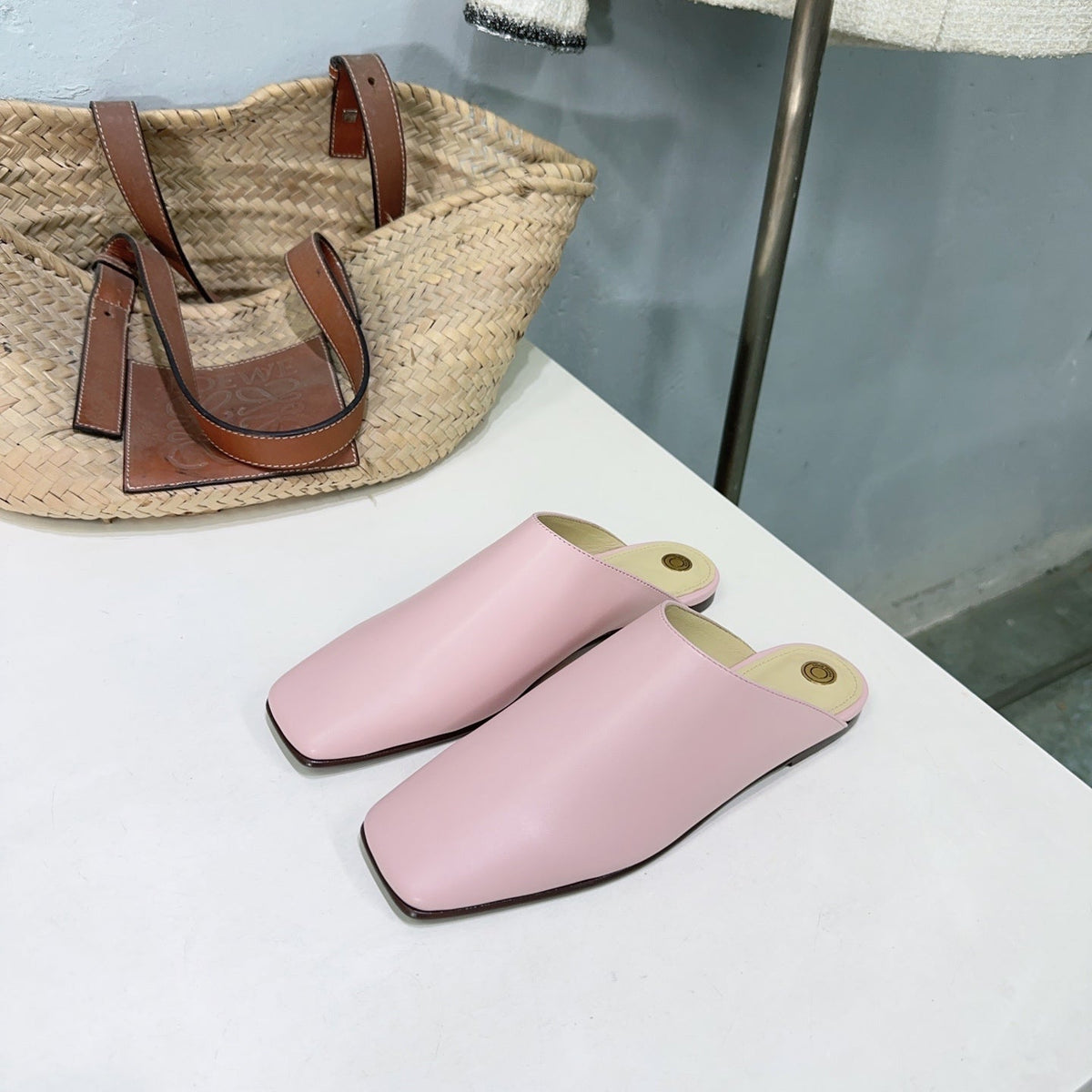 FLAT BUBBLE IN PASTEL PINK LAMBSKIN