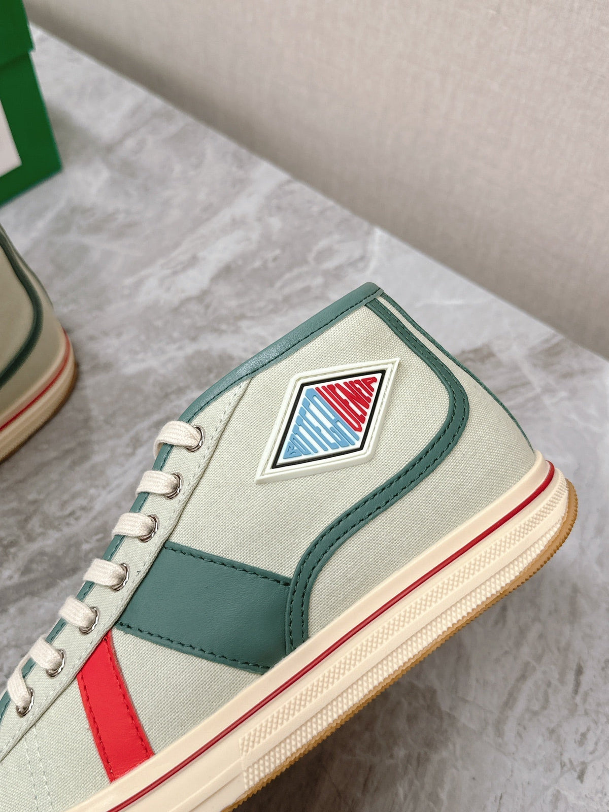 ELIOT SNEAKER IN GREEN PASTEL CANVAS AND CALFSKIN