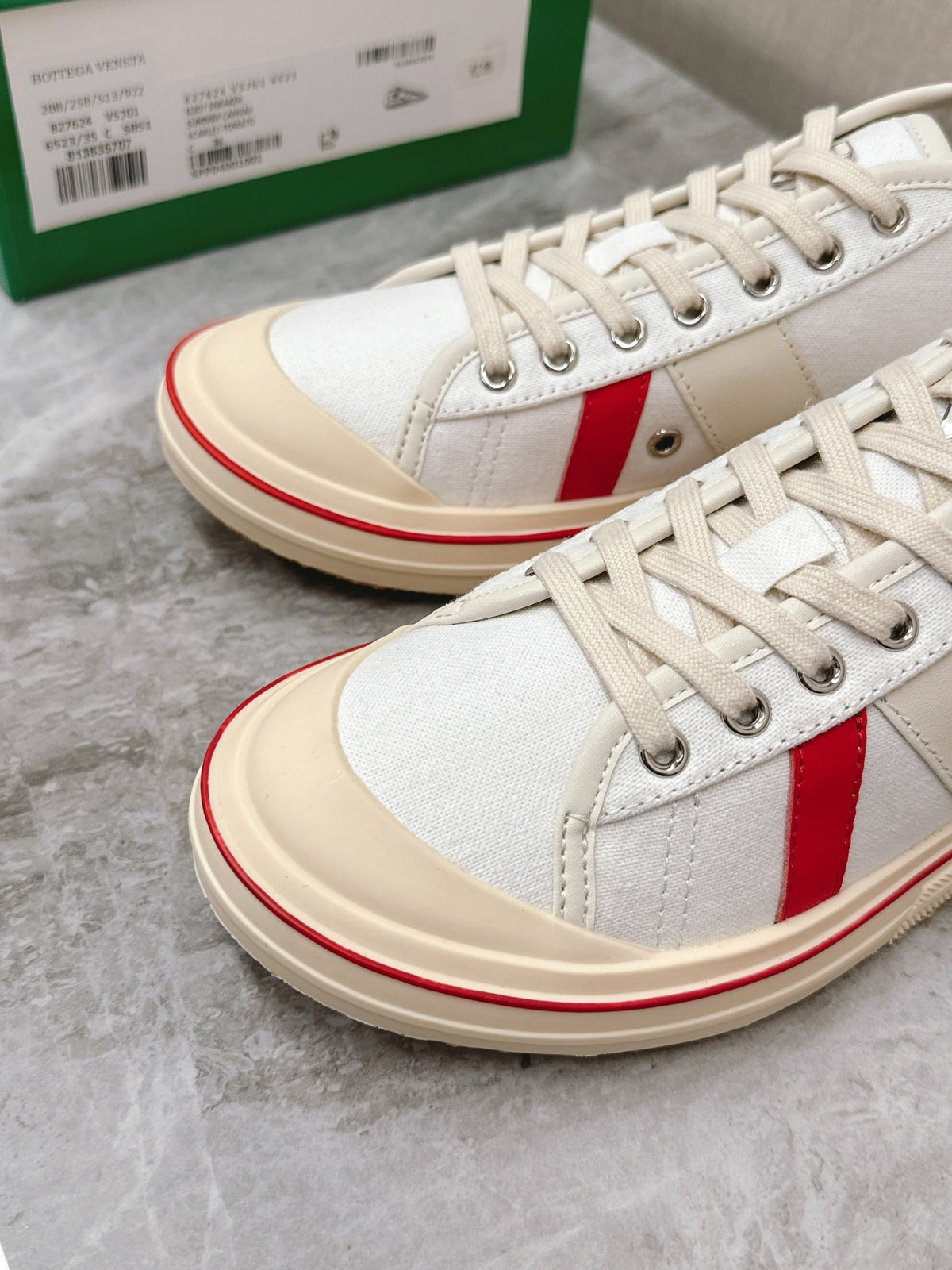 ELIOT SNEAKER IN WHITE MIX CHERRY RED CANVAS AND CALFSKIN