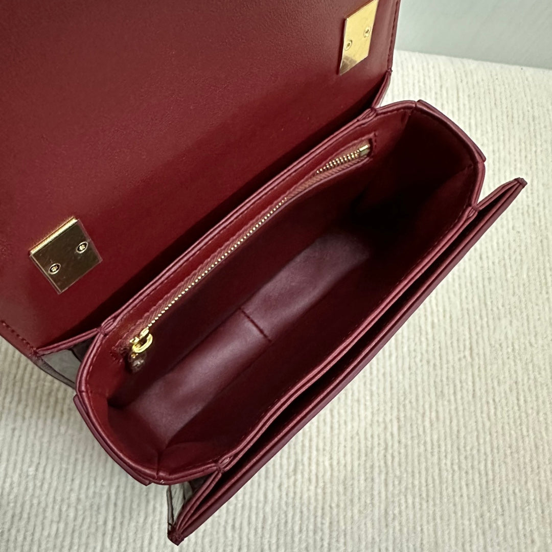 TEEN GARANCE BAG 18 IN WINE RED PATENT CALFSKIN