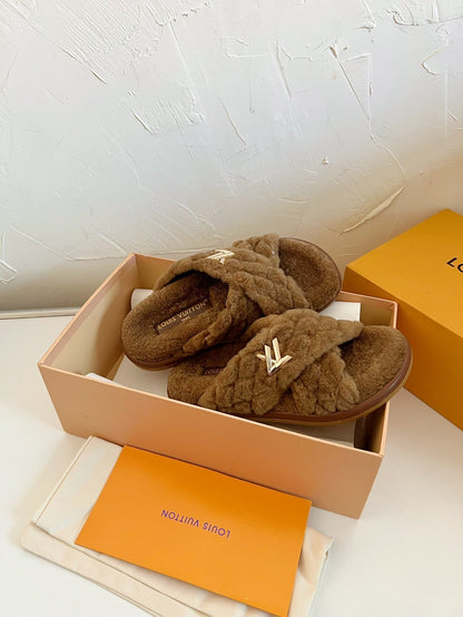 LV BLISS COMFORT MULE IN CHOCOLATE BROWN SHEARLING
