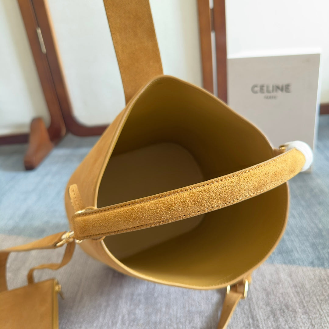 MINI BUCKET LOUISE 25 CARAMEL BROWN IN NUBUCK