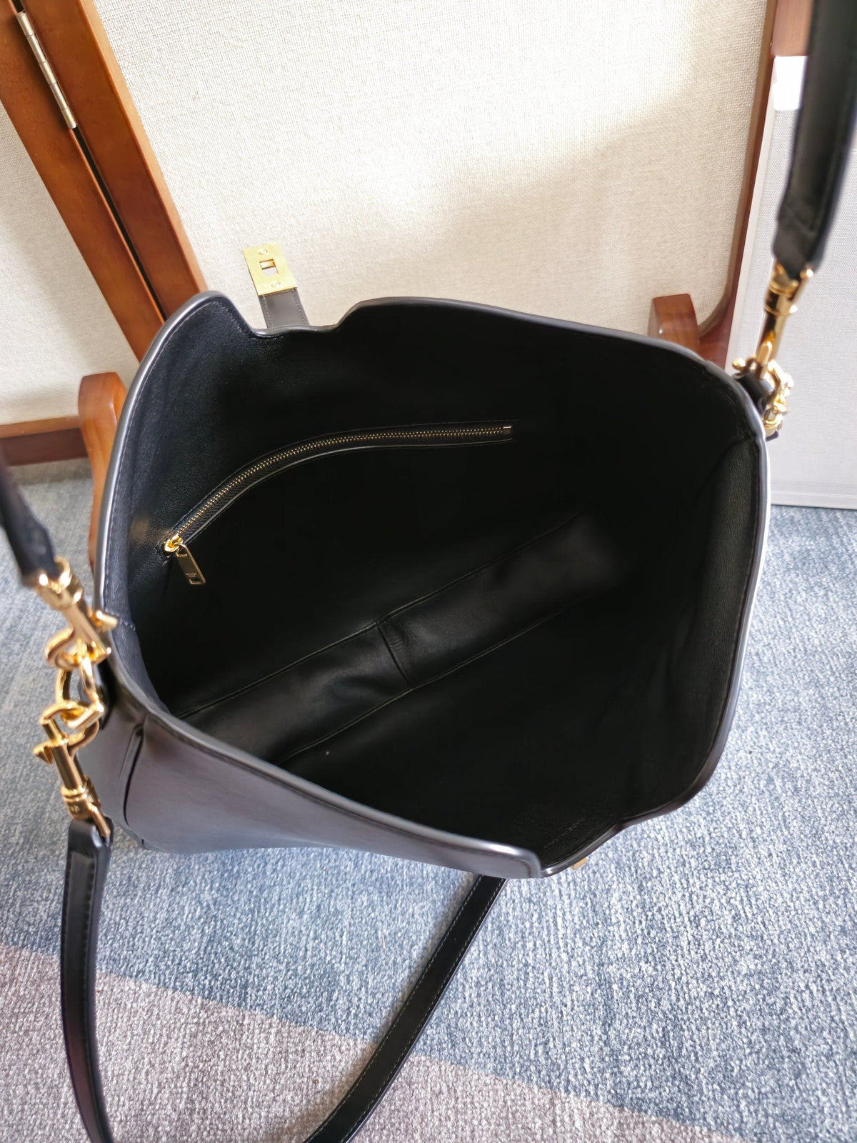 MEDIUM CAMILLE 16 SOFT BAG 36 BLACK IN SMOOTH CALFSKIN