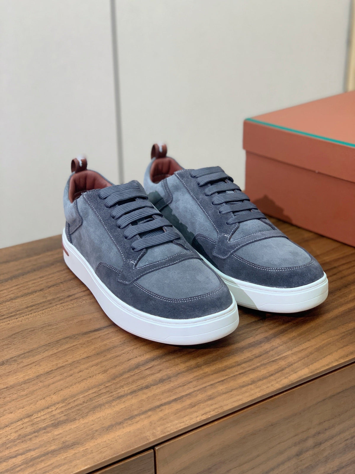 LP NEWPORT WALK SNEAKERS GRAY SUEDE