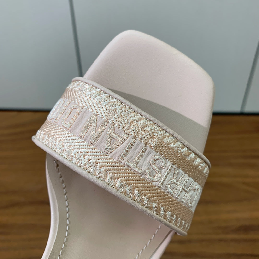 HIGH HEEL EMBROIDERED SANDAL IN LIGHT PINK CALFSKIN AND WOVEN STRAPS