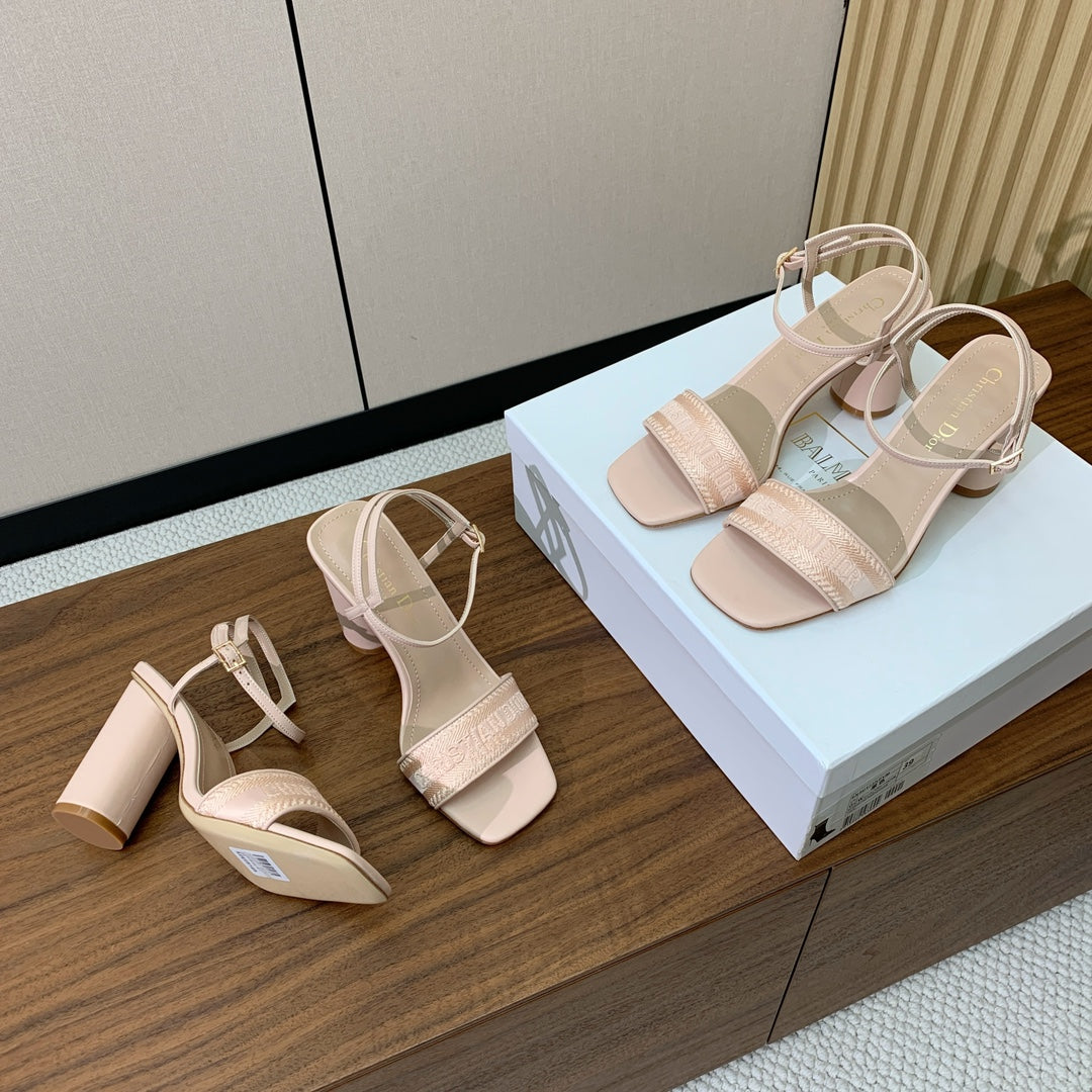 HIGH HEEL EMBROIDERED SANDAL IN LIGHT PINK CALFSKIN AND WOVEN STRAPS