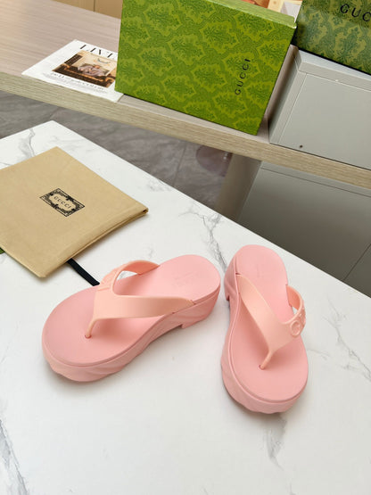 THONG PLATFORM IN LIGHT PINK IMPORTED TPU