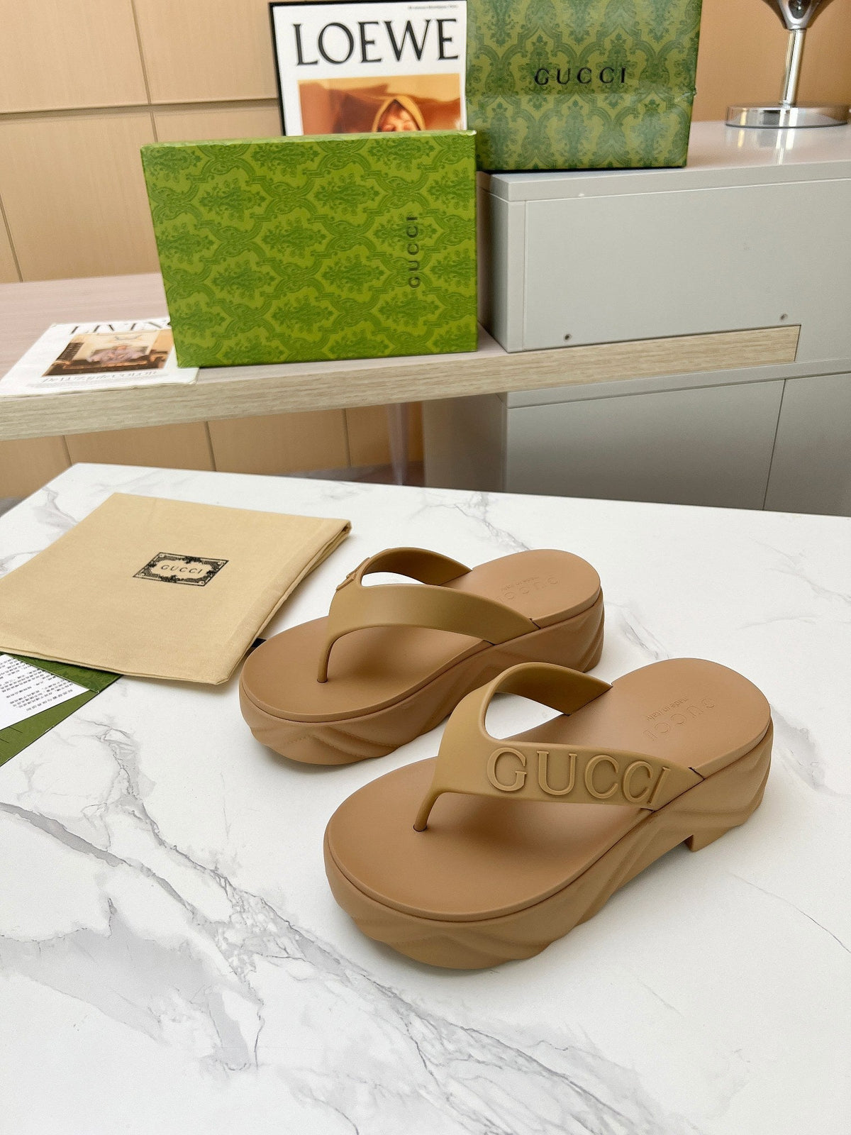 THONG PLATFORM IN CIDER BROWN IMPORTED TPU