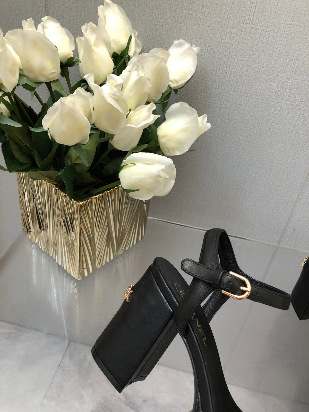 BLOCK HEEL 9 CM SANDAL IN BLACK LAMBSKIN