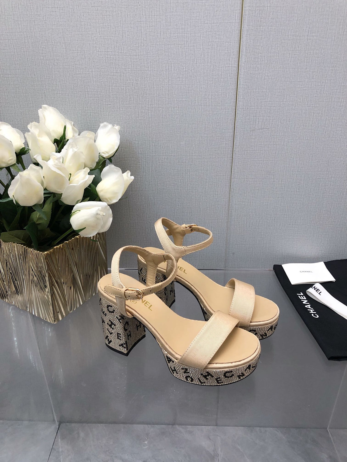 BLOCK HEEL WITH CRYSTAL 9 CM SANDAL IN SAND BROWN FABRIC