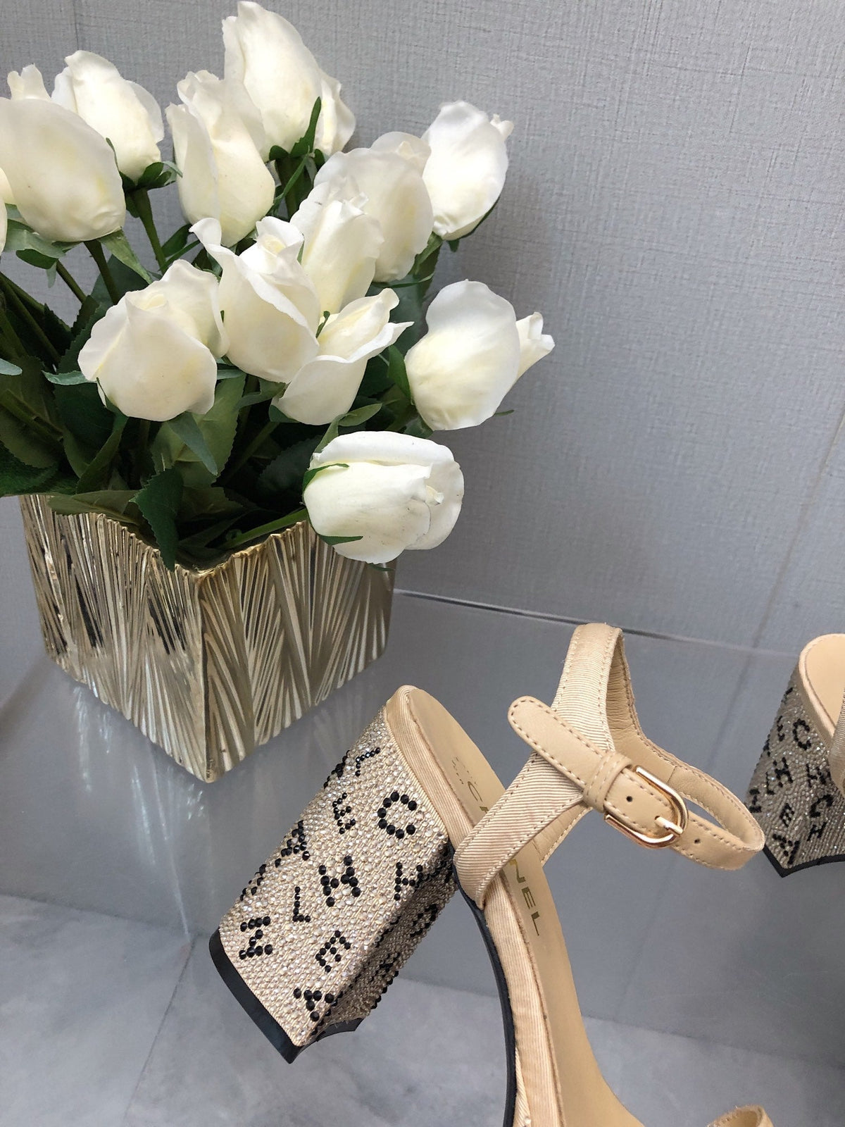 BLOCK HEEL WITH CRYSTAL 9 CM SANDAL IN SAND BROWN FABRIC