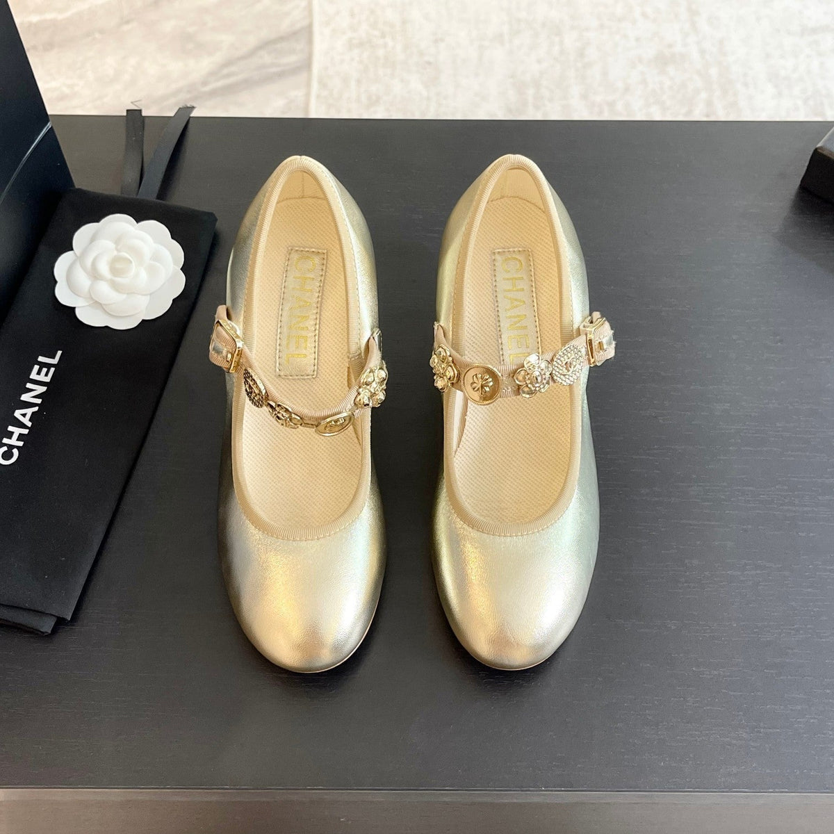 HIGH MERY JANE GOLDEN LAMBSKIN