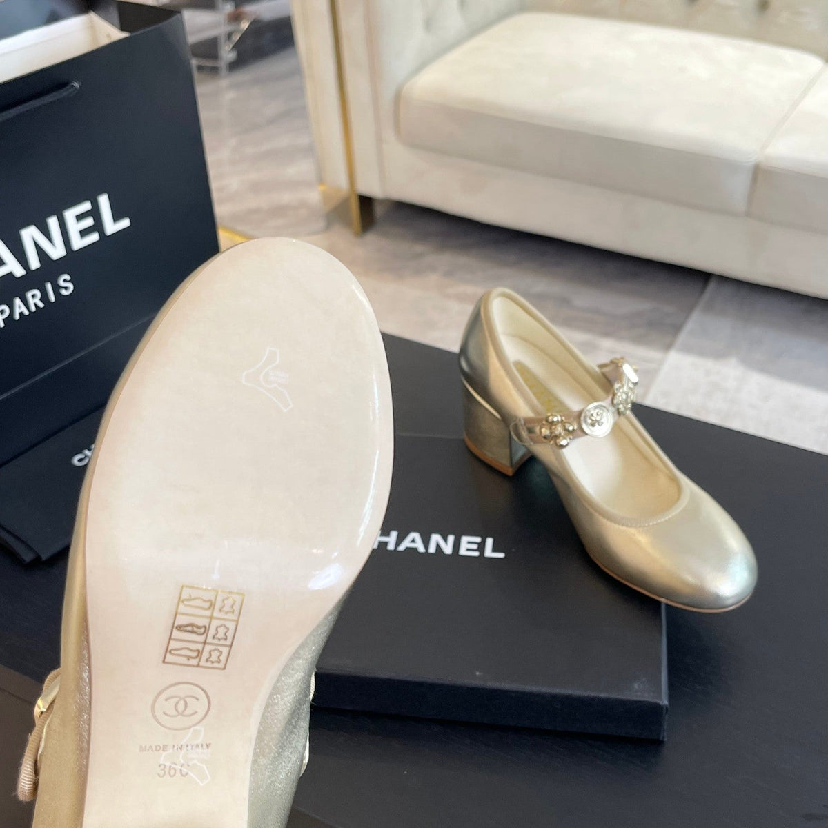 HIGH MERY JANE GOLDEN LAMBSKIN