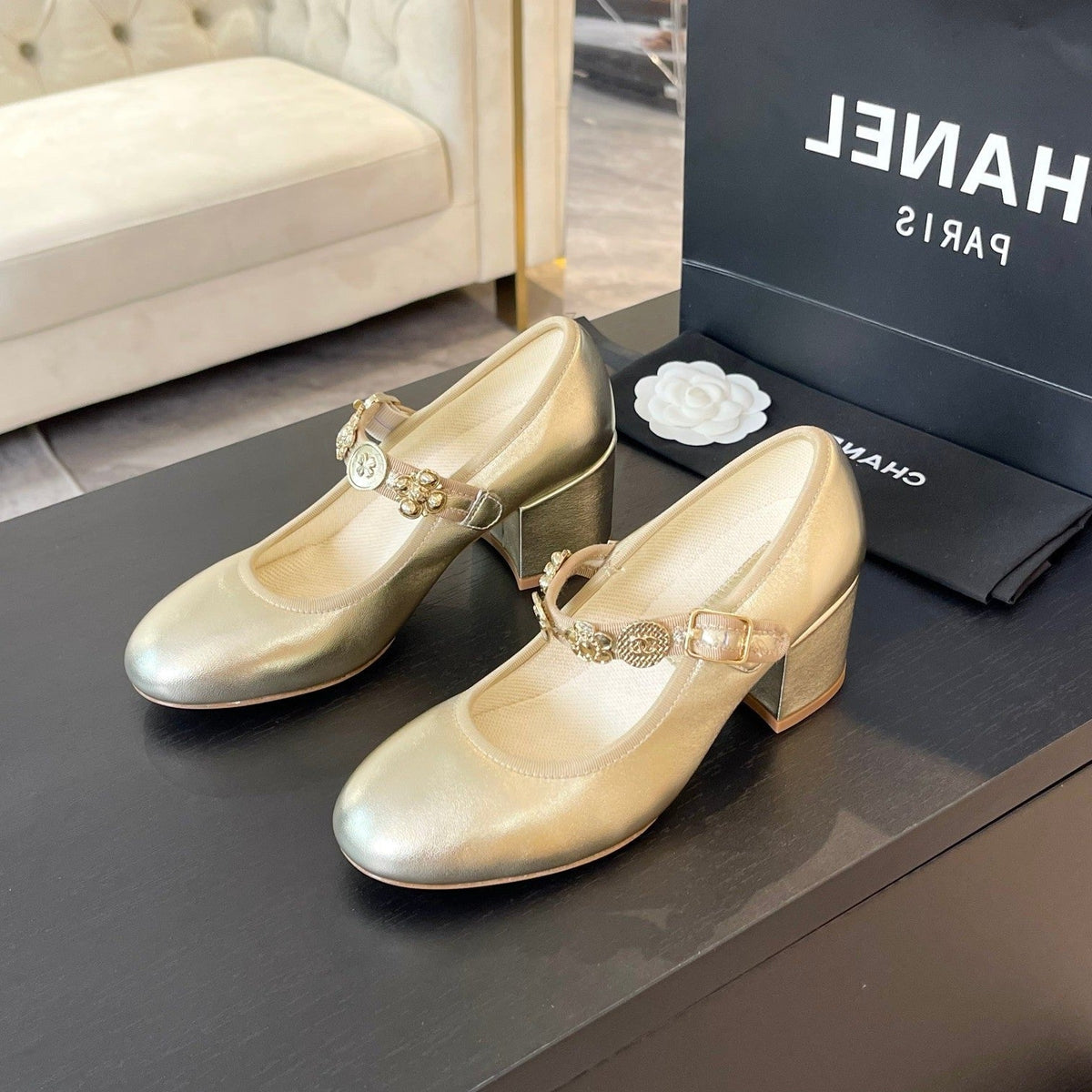 HIGH MERY JANE GOLDEN LAMBSKIN