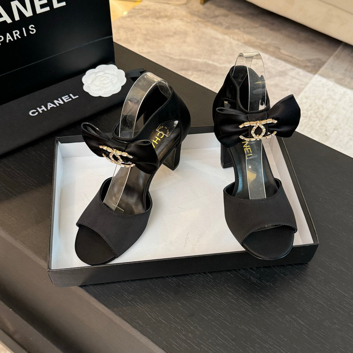 HIGH SANDAL OPEN TOE IN BLACK SATIN