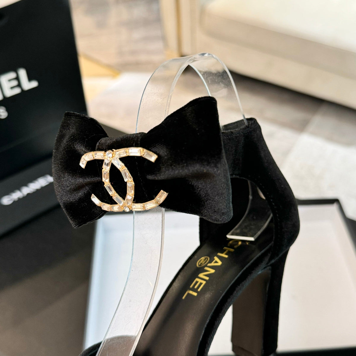 HIGH MARRY JANE IN BLACK VELVET