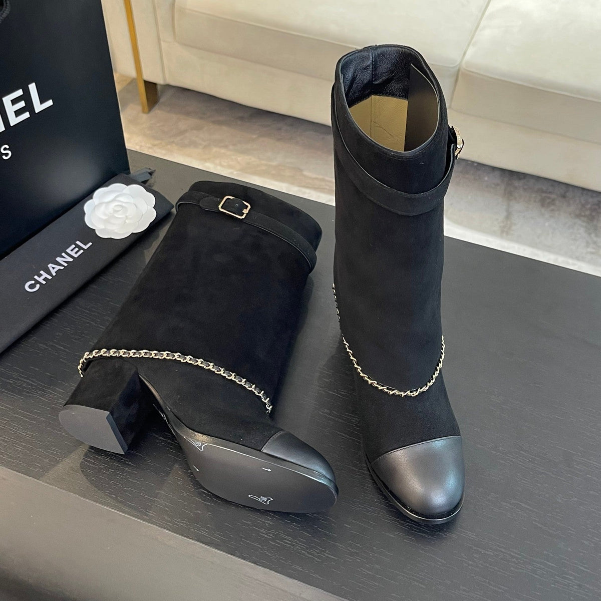 SHORT BOOTS 6.5 CM IN BLACK SUEDE AND CALFSKIN