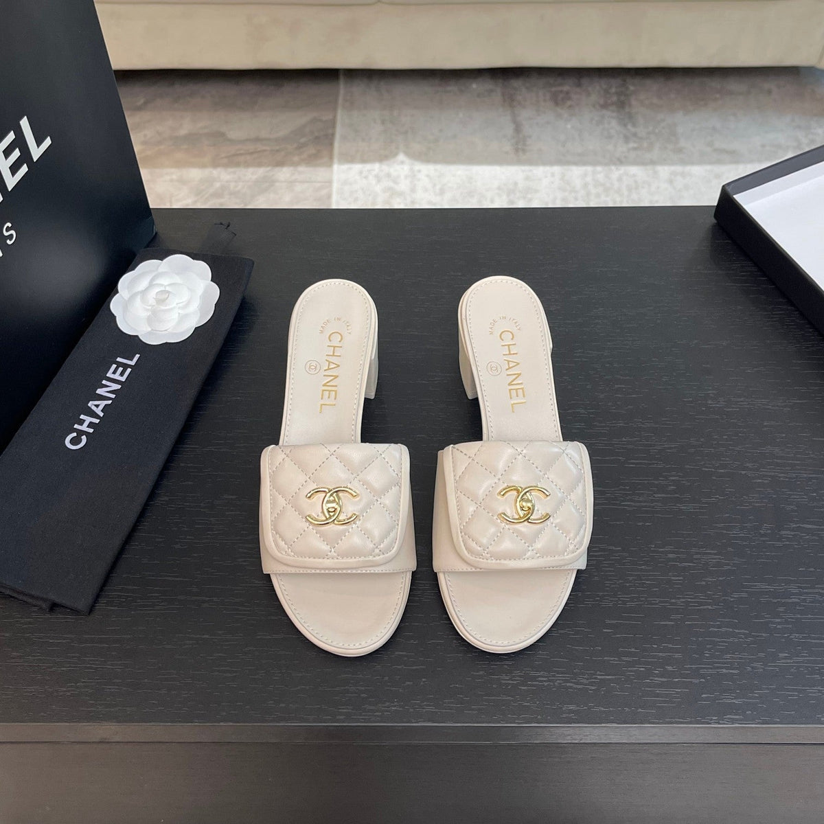 MID-HEEL 5 CM MULE IN WHITE LAMBSKIN