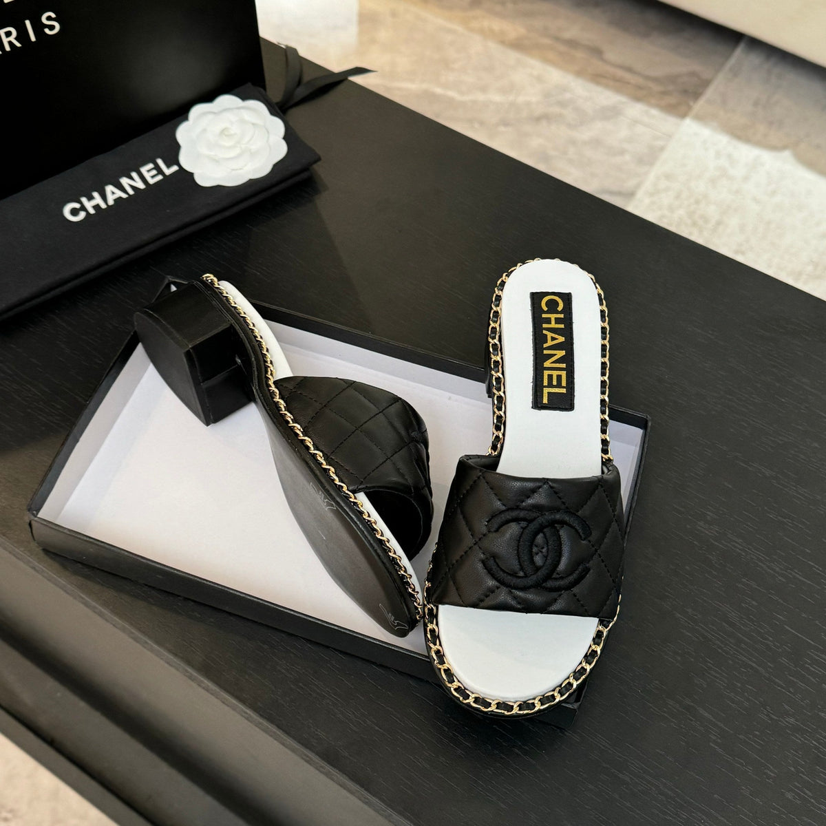 HIGH FLATFORM SLIPPER IN BLACK EMBOSSED SHEEPSKIN