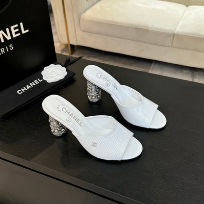 T-STRAP PEARL HEEL 85 MM SANDALS IN WHITE LAMBSKIN MULE