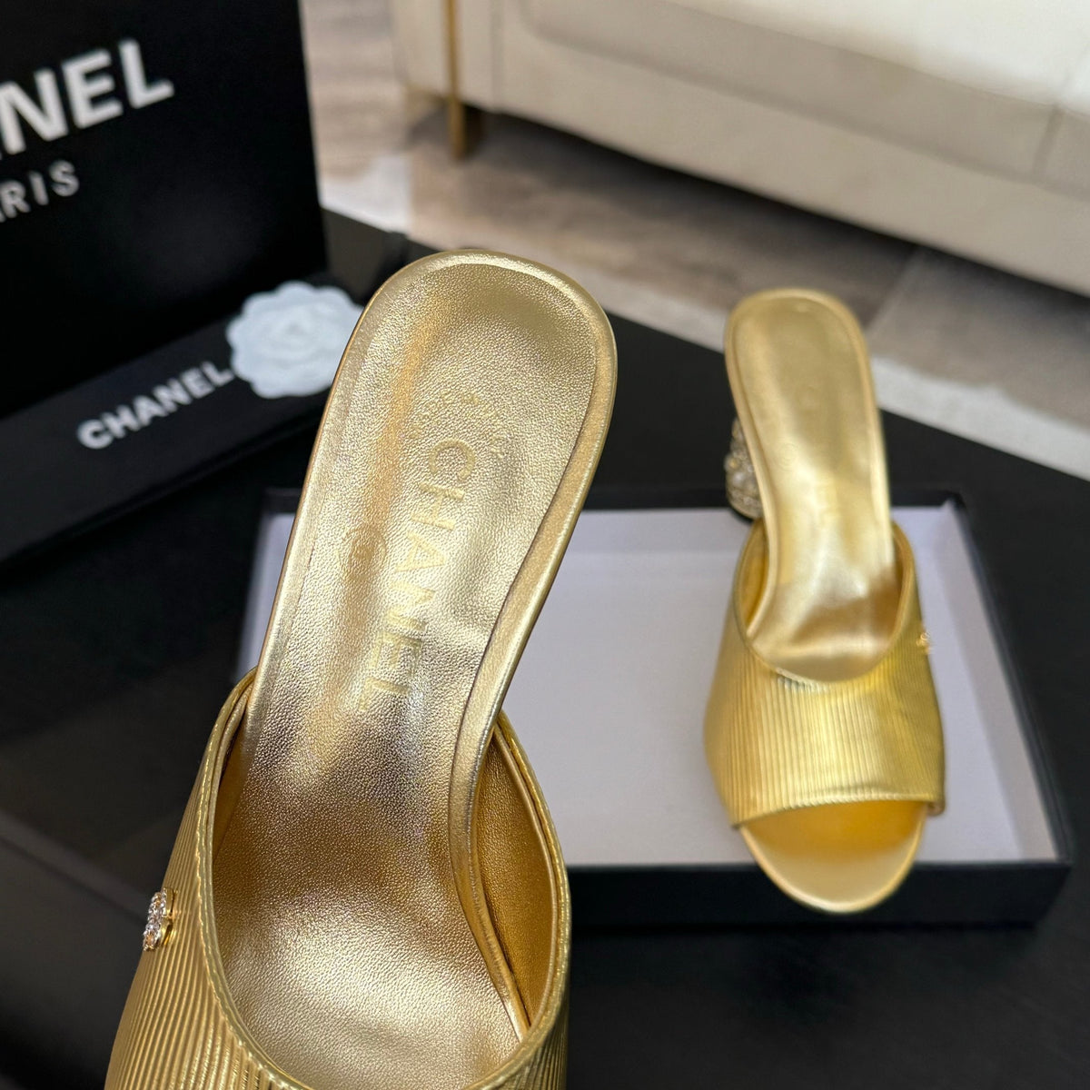T-STRAP PEARL HEEL 85 MM SANDALS IN GOLD LAMBSKIN MULE